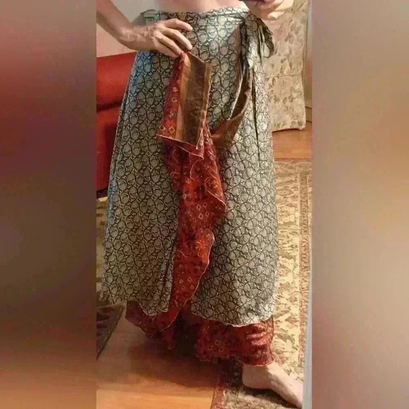 Reversible SILK OSFA Wrap Skirt - Picture 6 of 15